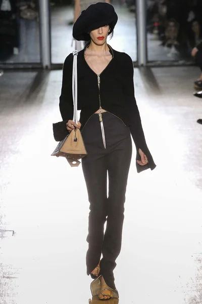 Look 29